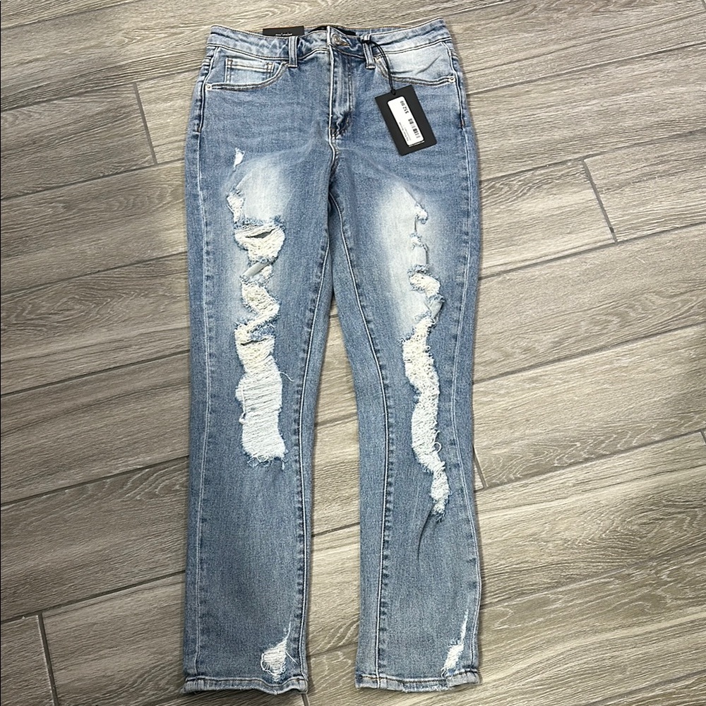 Risen relaxed fit skinnies distressed jeans NWT 28/7